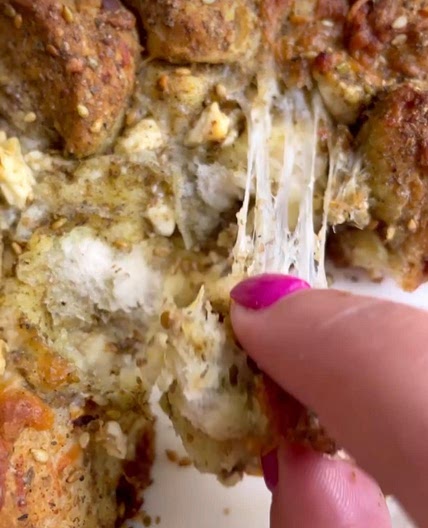 Zaatar & cheese pull apart bread