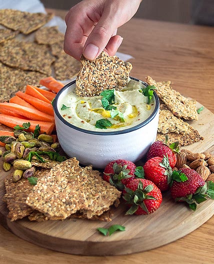 HEALTHY SEEDED CRACKERS