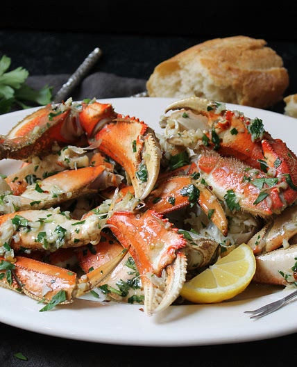 Spicy Garlic-Butter Crab Legs Recipe