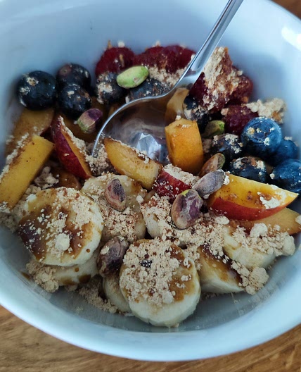 Healthy quick fruit oatmeal