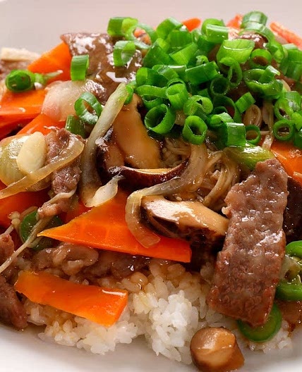 Low FODMAP Beef & Mushrooms Stir-Fried over Rice