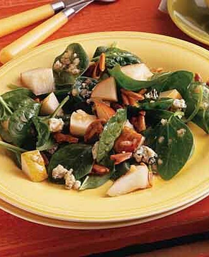 Spinach, Pear & Almond Salad