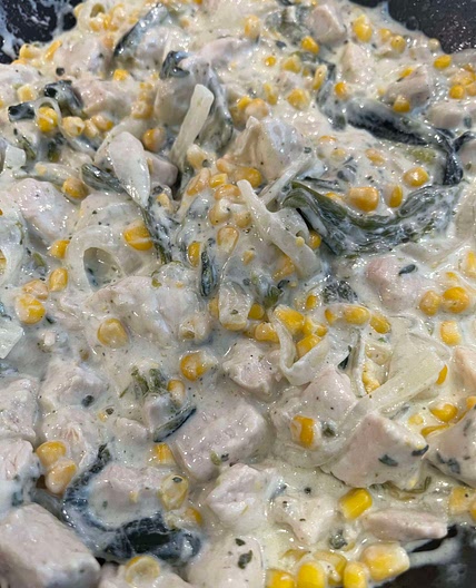 POLLO CON RAJAS 