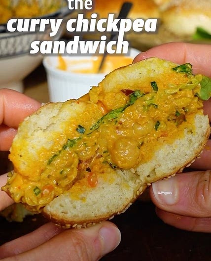 CURRY CHICKPEA SANDWICH 🥪