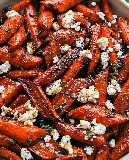 HONEY BALSAMIC ROASTED CARROTS!😍 (with goat cheese!)