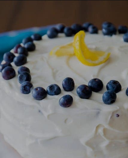 Lemon blueberry layer cake 🍋🫐