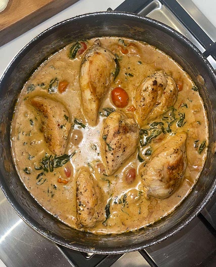 Tuscan Chicken in a Low Fat Spicy Creamy Sauce 