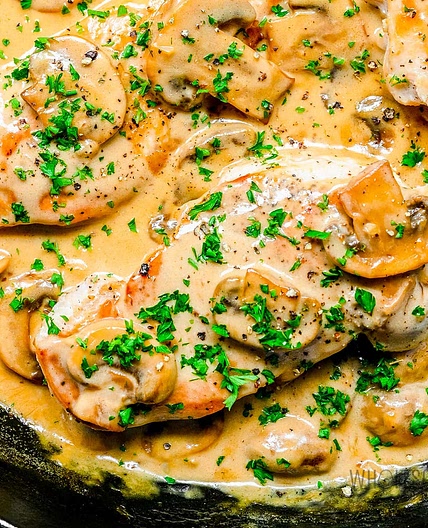 Chicken Marsala Recipe (Easy & Creamy!)