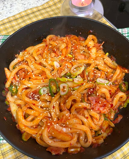 Kimchi Stir-Fry Udon