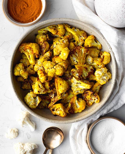 30-Minute Turmeric Roasted Cauliflower Florets