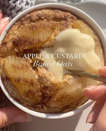 Apple & Custard Bake