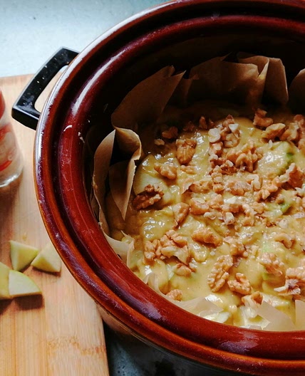 Slow Cooker Apple & Ginger Cake - Penny Post