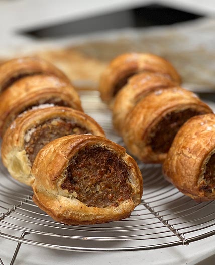Sausage roll - Cheese and Onion 