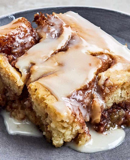 Cinnabon® Cinnamon Roll Cake