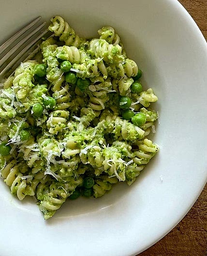 Pea pesto pasta 