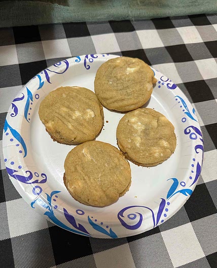 White chocolate macadamia nut cookies