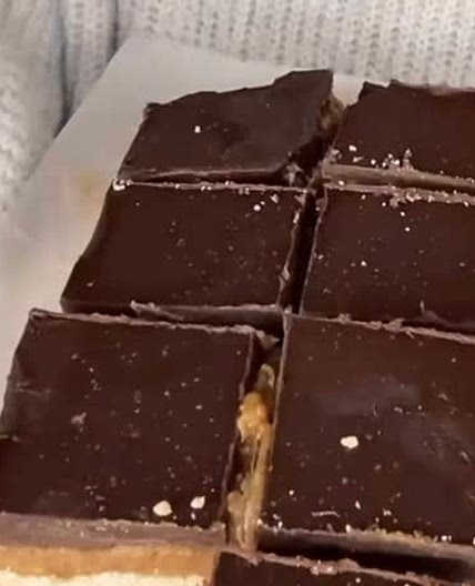 Chocolate and date caramel slice