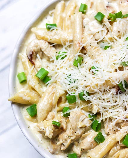 Instant Pot Creamy Chicken Artichoke Pasta