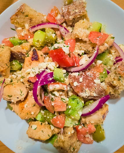 Griekse salade met kip