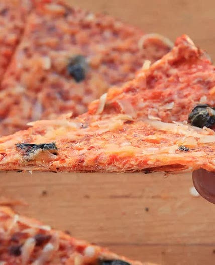 Bar-Style Tortilla Pizza 