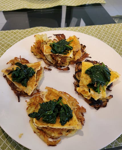 Rösti hashbrowns with spinach