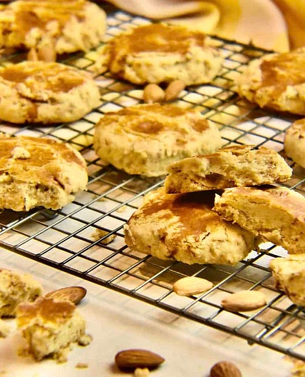 Khalifa Nankhatai {Pakistani Cardamom Shortbread Cookies}