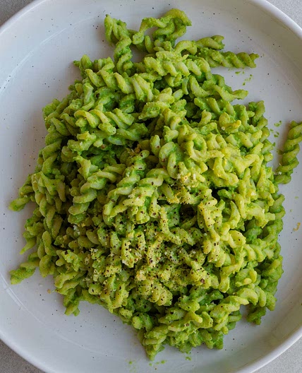 Easy Pasta with Peas