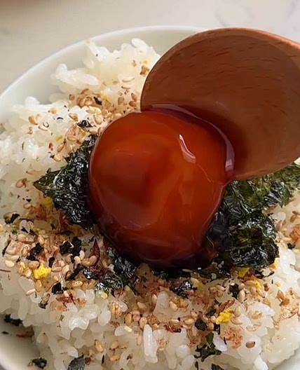 Soy cured eggs