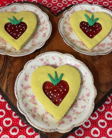 Heart shaped strawberry cookies 