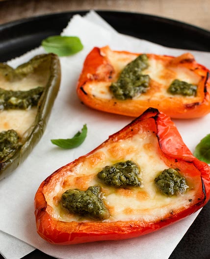 Roasted pepper wedges with cheese & pesto