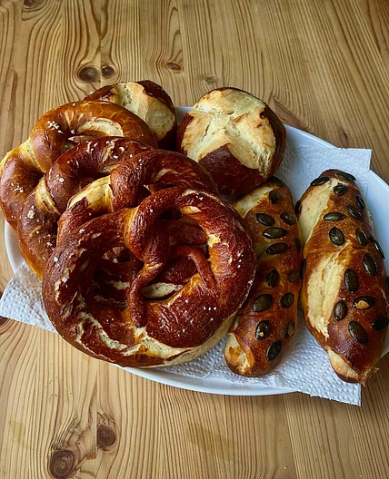 German soft pretzels / pretzel bread 