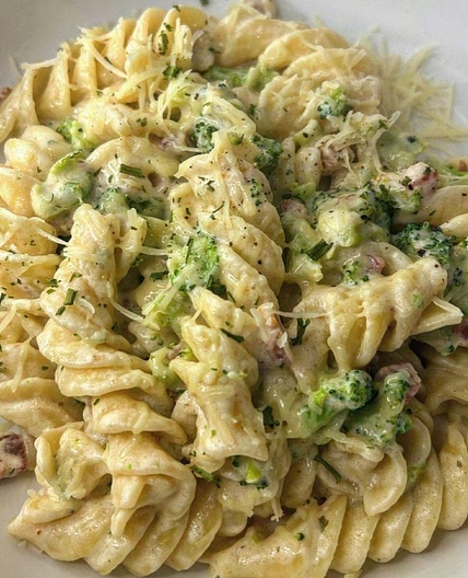 Boursin and bacon pasta