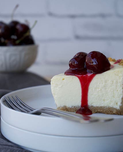 Baked Cheesecake with Cherry Sauce
