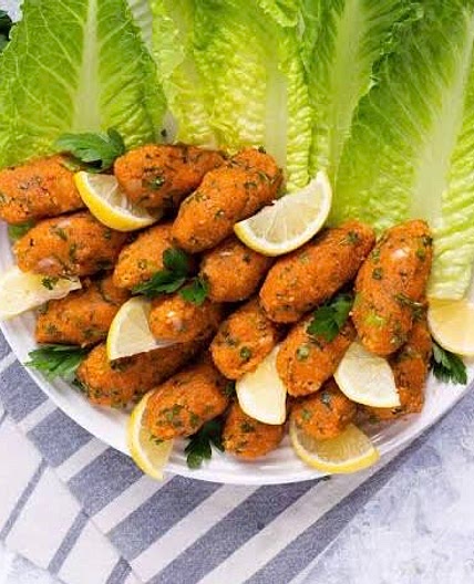 Mercimek Koftesi (Turkish lentil-bulgur balls)