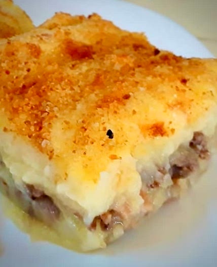 Oven Baked Mashed Potatoes with Meat