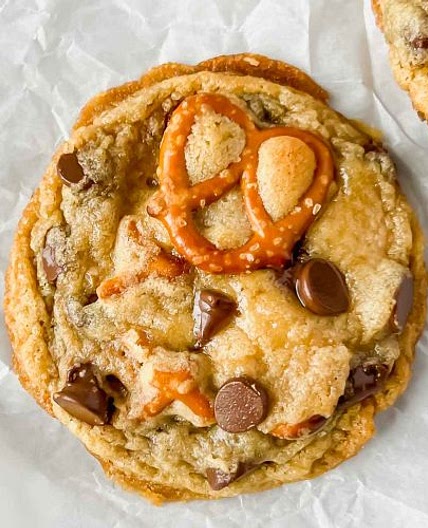 Peanut Butter Pretzel Cookies