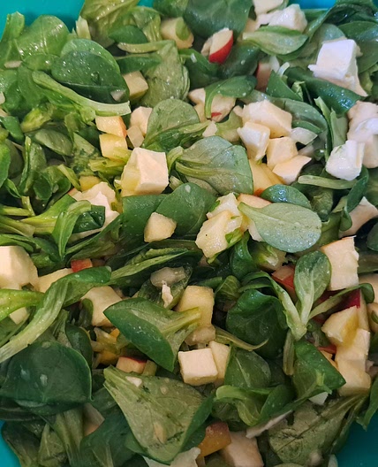 Feldsalat mit Apfel