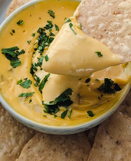 Green chili queso