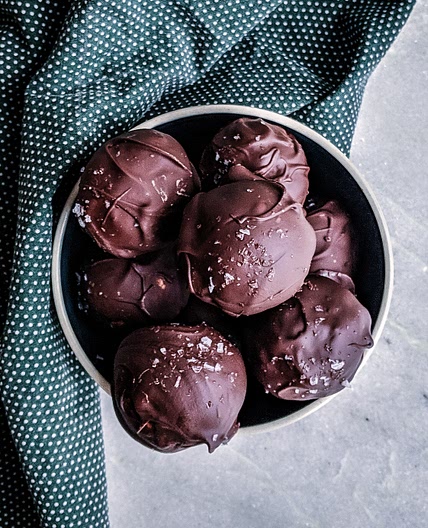 Healthyish peanut butter balls