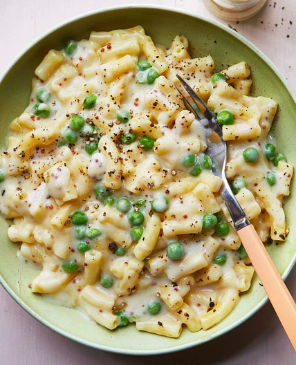Simple microwave macaroni cheese