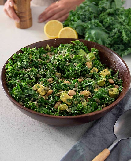 KALE & WHITE BEAN SALAD (EREWHON COPYCAT)