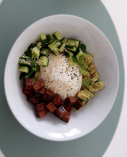 Vegan sushi bowl