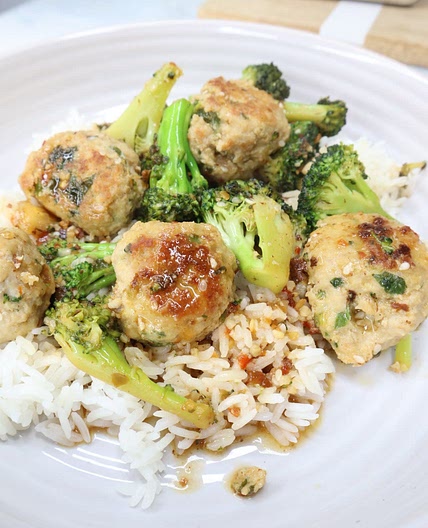 Sweet & Spicy Sesame Chicken Meatball Bowls