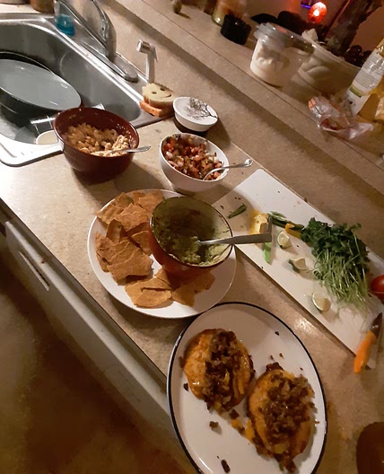 🌮 tacos w pico and elote (: