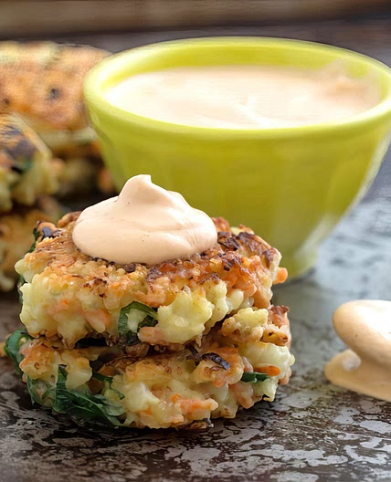 Crispy Cauliflower Carrot Fritters with Smoky Garlic Aioli