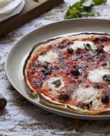 Gluten-free Napoletana pizza
