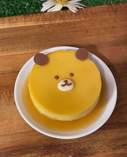 Bear shaped leche flan 