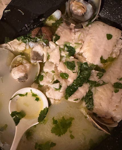 MERLUZA EN SALSA VERDE CON ALMEJA 