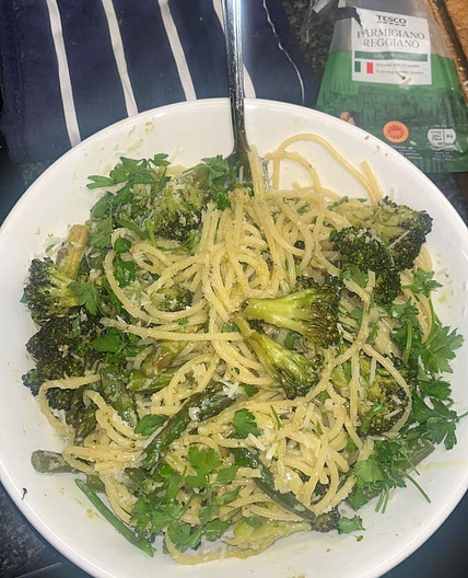Healthy green Spaghetti 