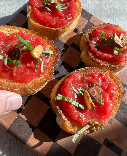 Pan con Tomate